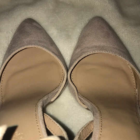 Nude suede heels - Picture 2 of 7